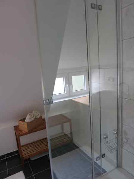 Dusche mit Vollverglasung